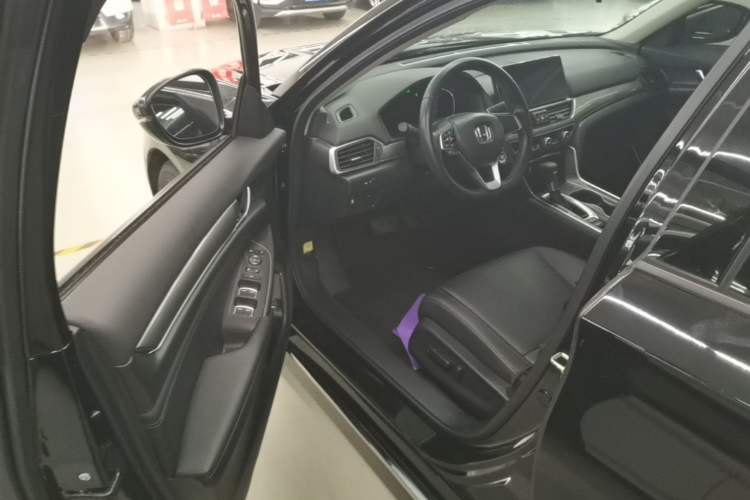 Used Honda Accord 2022 260TURBO Luxury Edition Driver Seat