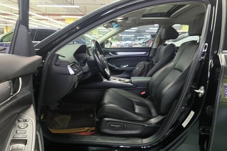 Used Honda Accord 2022 260TURBO Luxury Edition Driver Seat