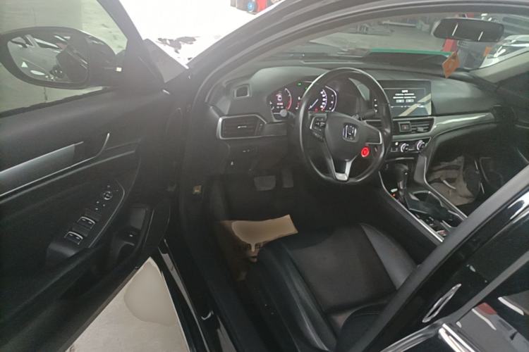 Used Honda Accord 2022 260TURBO Luxury Edition Driver Seat