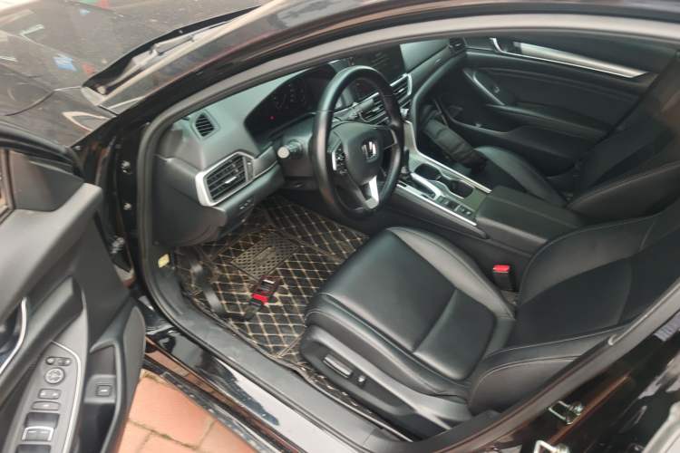 Used Honda Accord 2022 260TURBO Luxury Edition Driver Seat
