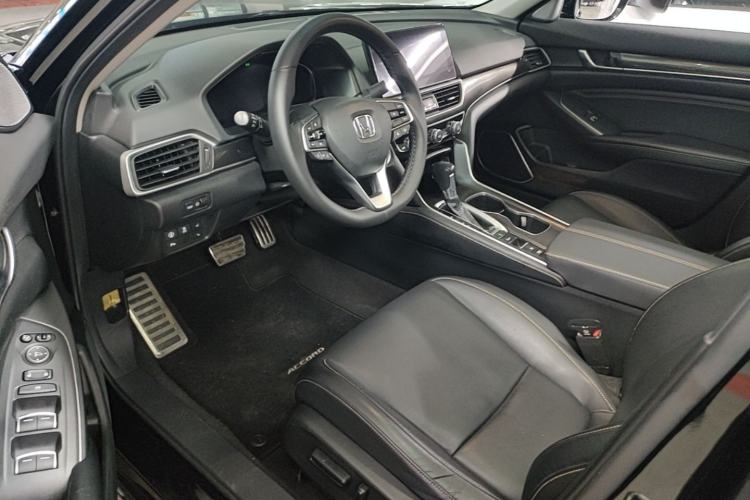 Used Honda Accord 2022 260TURBO Phantom Night · Prestige Edition Driver Seat
