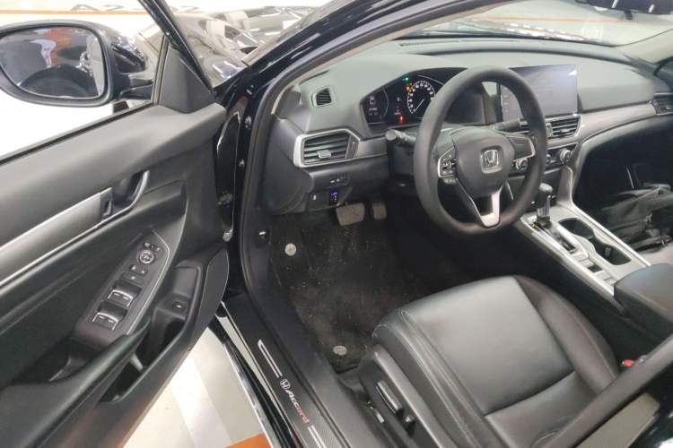 Used Honda Accord 2022 260TURBO Luxury Edition Driver Seat