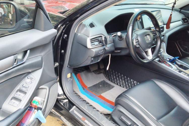 Used Honda Accord 2022 260TURBO Luxury Edition Driver Seat