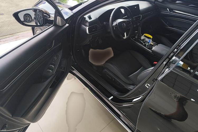 Used Honda Accord 2022 260TURBO Phantom Night · Prestige Edition Driver Seat
