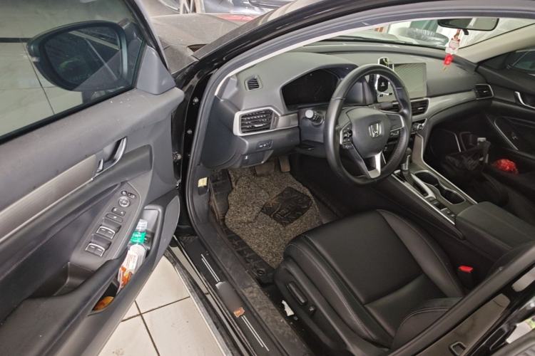 Used Honda Accord 2022 260TURBO Luxury Edition Driver Seat