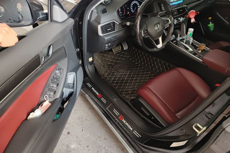 Used Honda Accord 2022 260TURBO Phantom Night · Prestige Edition Driver Seat