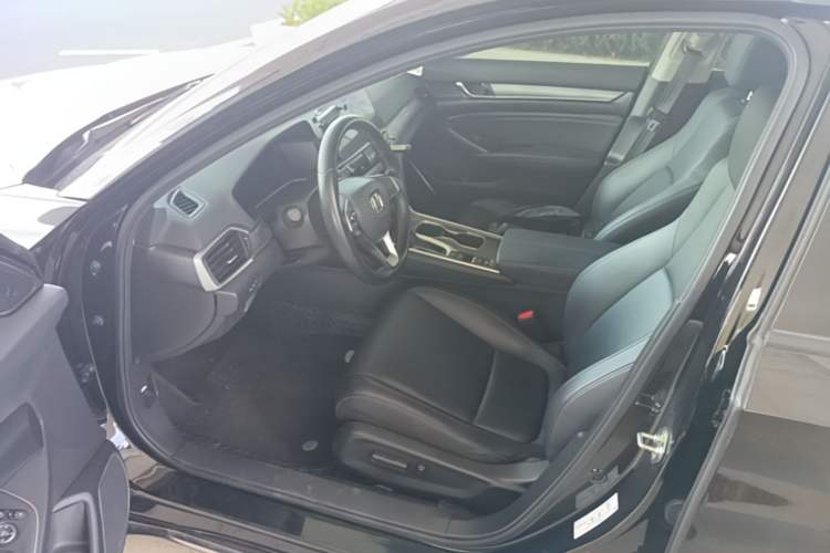 Used Honda Accord 2022 260TURBO Luxury Edition Driver Seat