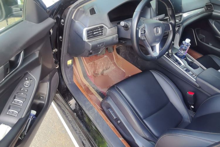 Used Honda Accord 2022 260TURBO Luxury Edition Driver Seat