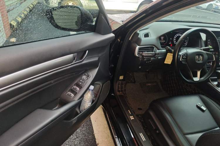 Used Honda Accord 2022 260TURBO Luxury Edition Driver Seat