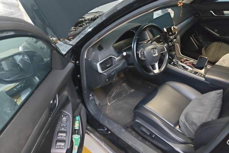 Used Honda Accord 2022 260TURBO Luxury Edition Driver Seat