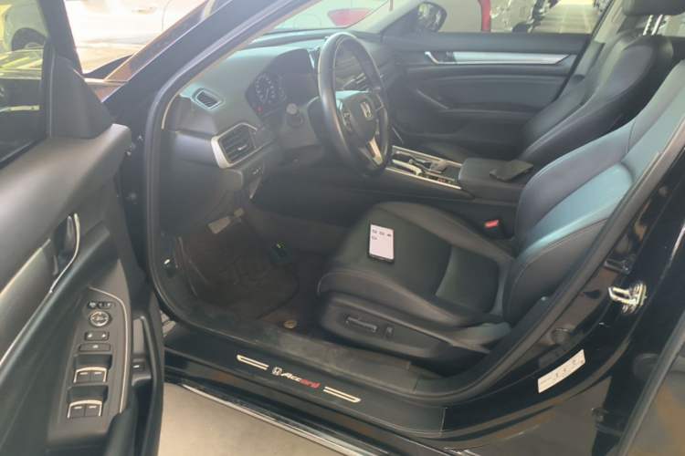 Used Honda Accord 2022 260TURBO Luxury Edition Driver Seat