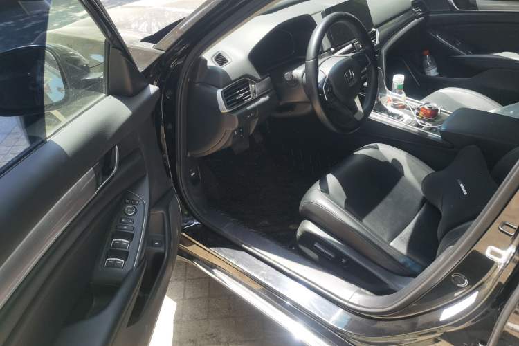 Used Honda Accord 2022 260TURBO Luxury Edition Driver Seat