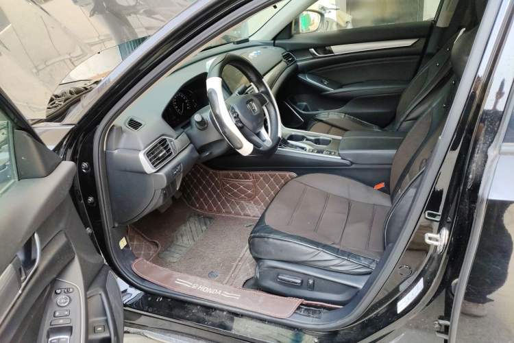 Used Honda Accord 2022 260TURBO Luxury Edition Driver Seat