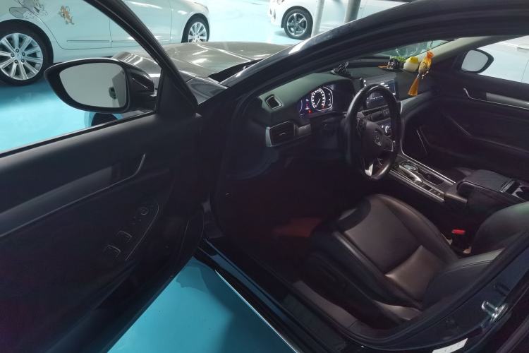 Used Honda Accord 2022 260TURBO Luxury Edition Driver Seat
