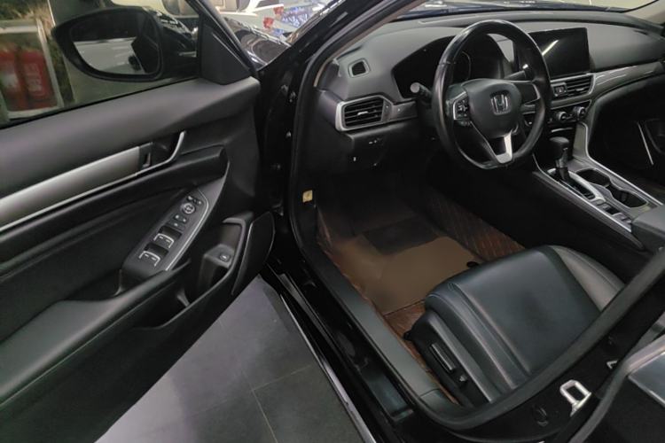 Used Honda Accord 2022 260TURBO Luxury Edition Driver Seat