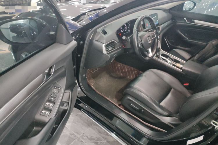 Used Honda Accord 2022 260TURBO Luxury Edition Driver Seat