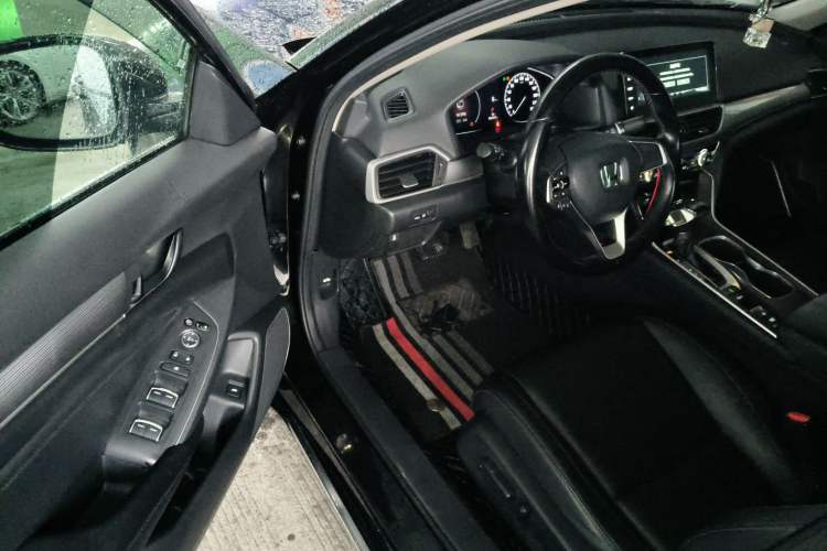 Used Honda Accord 2022 260TURBO Luxury Edition Driver Seat