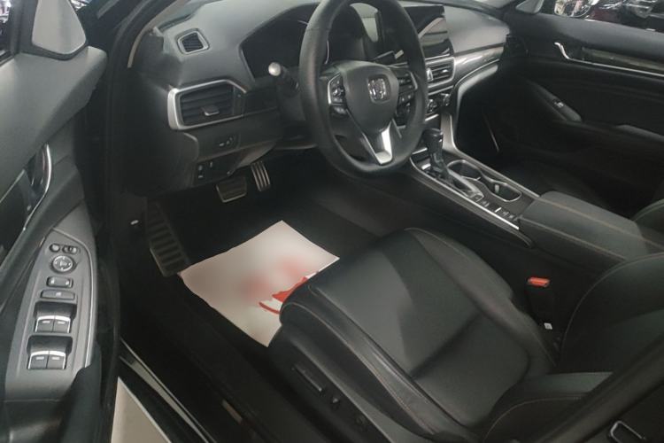 Used Honda Accord 2022 260TURBO Phantom Night · Prestige Edition Driver Seat