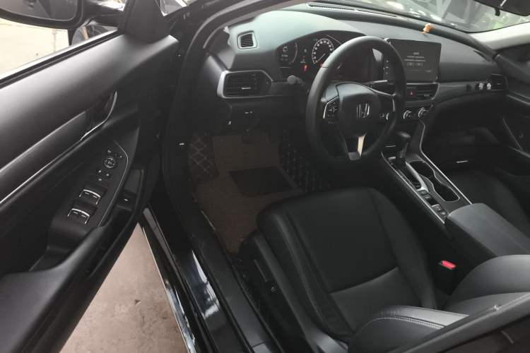 Used Honda Accord 2022 260TURBO Luxury Edition Driver Seat