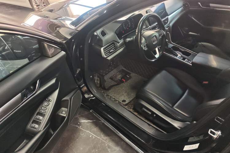 Used Honda Accord 2022 260TURBO Luxury Edition Driver Seat