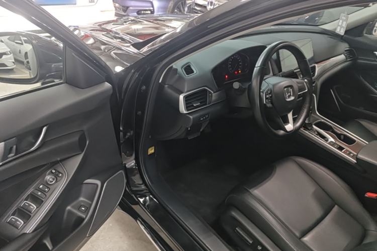 Used Honda Accord 2022 260TURBO Luxury Edition Driver Seat