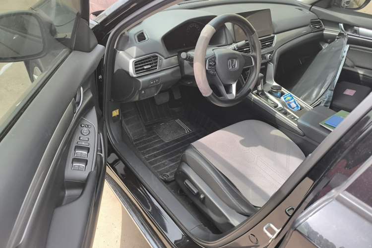 Used Honda Accord 2022 260TURBO Luxury Edition Driver Seat