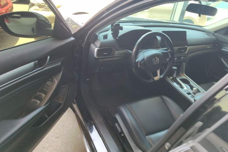 Used Honda Accord 2022 260TURBO Luxury Edition Driver Seat