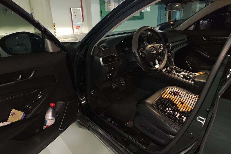 Used Honda Accord 2022 260TURBO Phantom Night · Prestige Edition Driver Seat