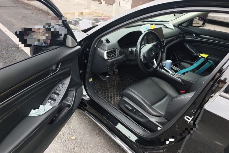 Used Honda Accord 2022 260TURBO Phantom Night · Prestige Edition Driver Seat