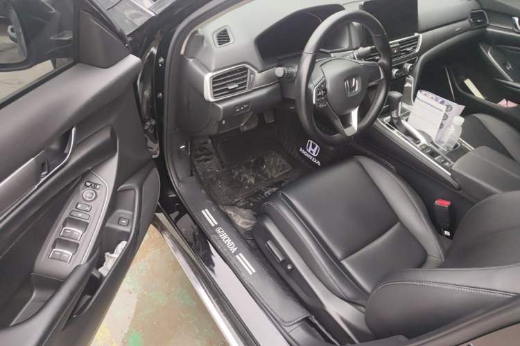 Used Honda Accord 2022 260TURBO Luxury Edition Driver Seat
