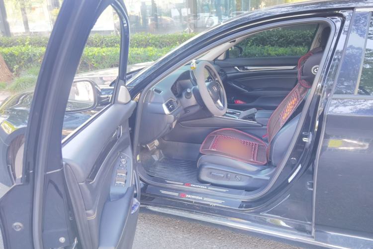 Used Honda Accord 2022 260TURBO Phantom Night · Prestige Edition Driver Seat