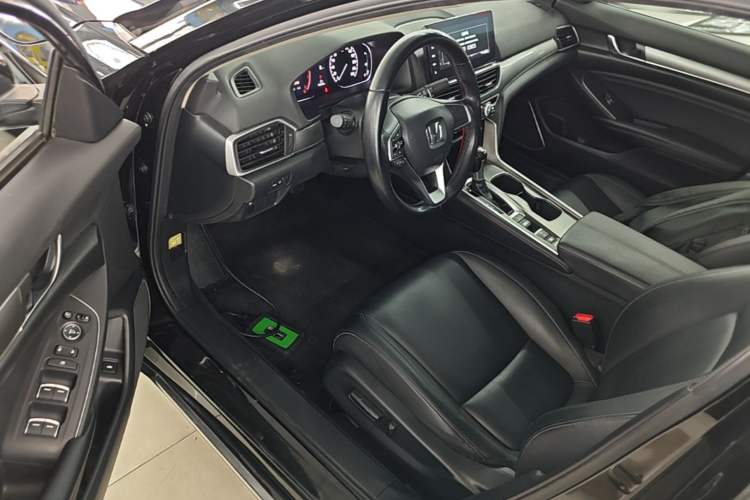 Used Honda Accord 2022 260TURBO Luxury Edition Driver Seat