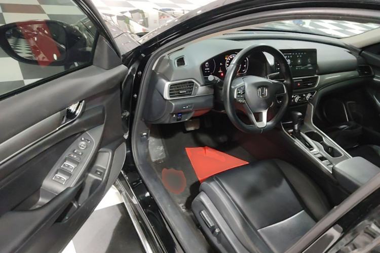 Used Honda Accord 2022 260TURBO Luxury Edition Driver Seat