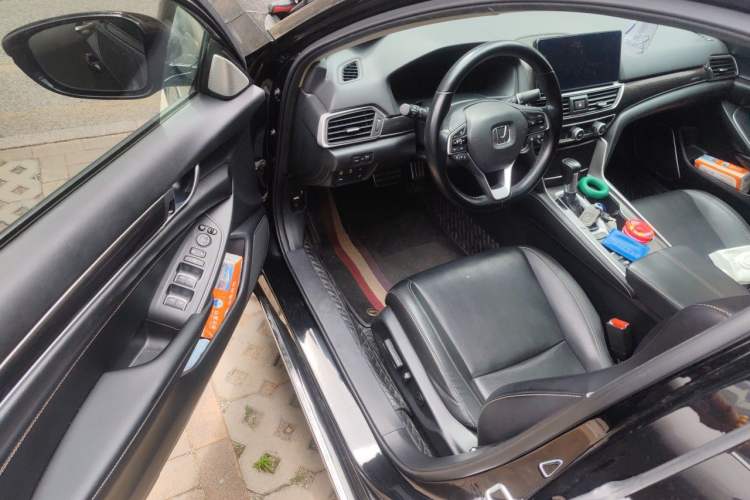 Used Honda Accord 2022 260TURBO Phantom Night · Prestige Edition Driver Seat