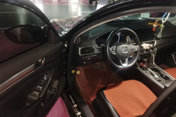 Used Honda Accord 2022 260TURBO Luxury Edition Driver Seat