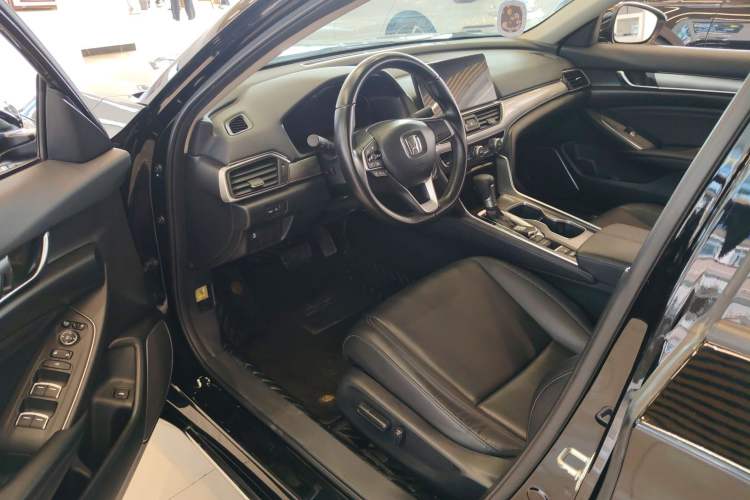 Used Honda Accord 2022 260TURBO Luxury Edition Driver Seat