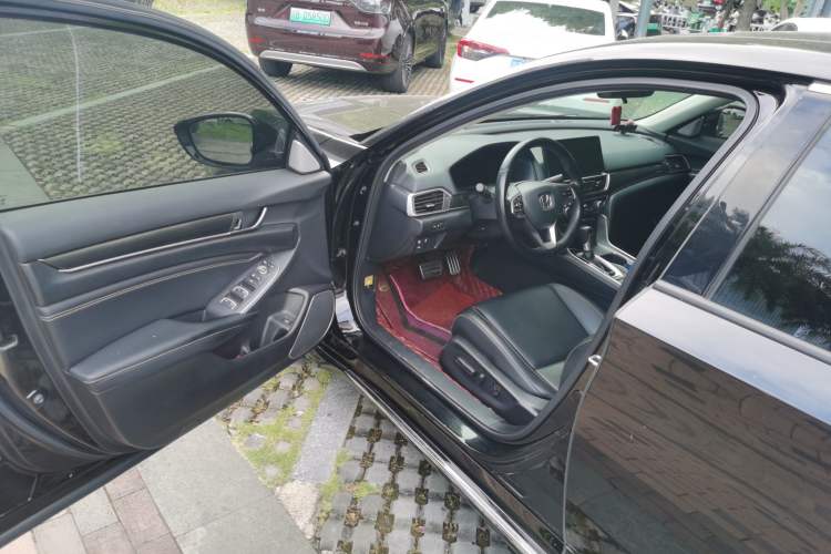 Used Honda Accord 2022 260TURBO Phantom Night · Prestige Edition Driver Seat
