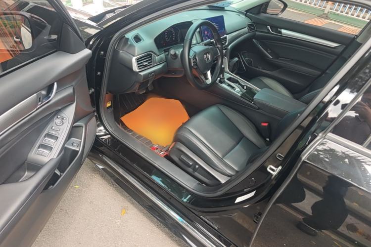 Used Honda Accord 2022 260TURBO Luxury Edition Driver Seat