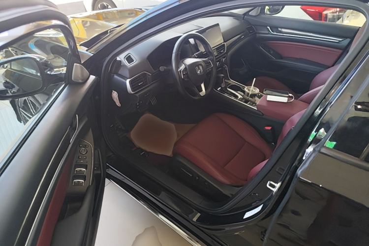 Used Honda Accord 2022 260TURBO Phantom Night · Prestige Edition Driver Seat