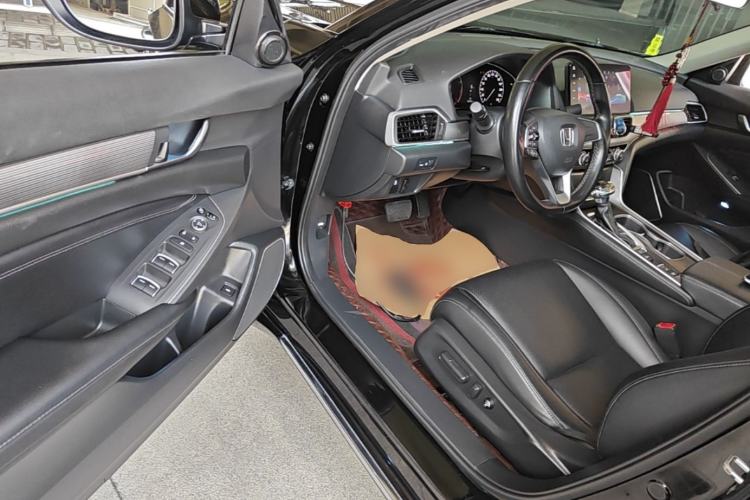 Used Honda Accord 2022 260TURBO Luxury Edition Driver Seat