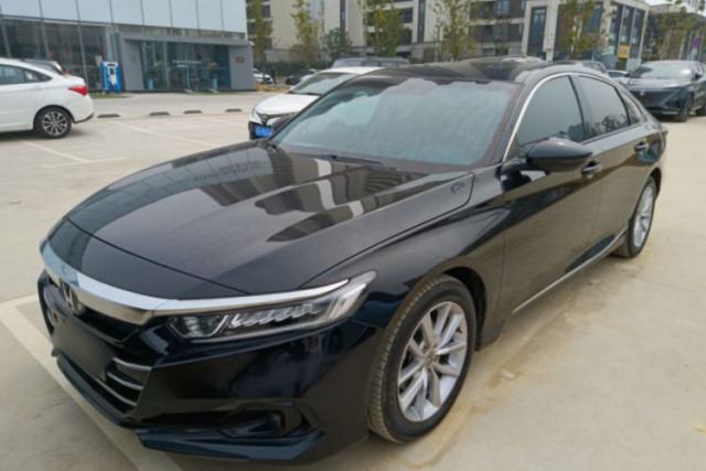 Ojetý Honda Accord 2022 260TURBO Luxury Edition