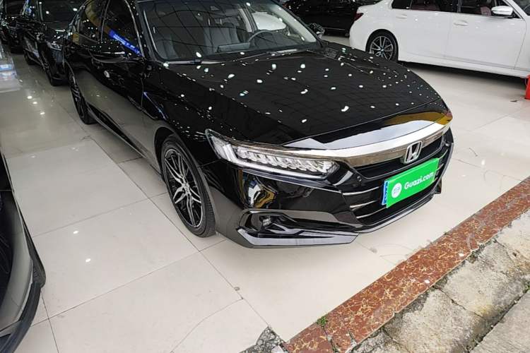 Used Honda Accord 2022 260TURBO Phantom Night · Prestige Edition Front Right 45 Deg
