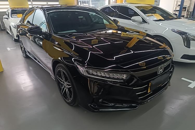 Used Honda Accord 2022 260TURBO Phantom Night · Prestige Edition Front Right 45 Deg