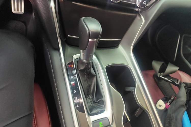 Used Honda Accord 2022 260TURBO Phantom Night · Prestige Edition Gear Lever