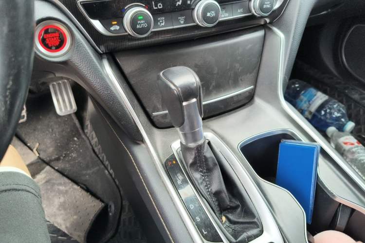 Used Honda Accord 2022 260TURBO Phantom Night · Prestige Edition Gear Lever