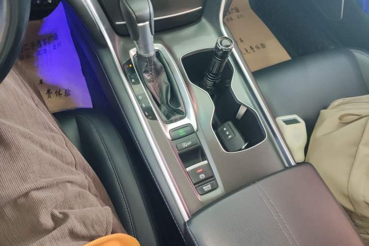 Used Honda Accord 2022 260TURBO Luxury Edition Gear Lever