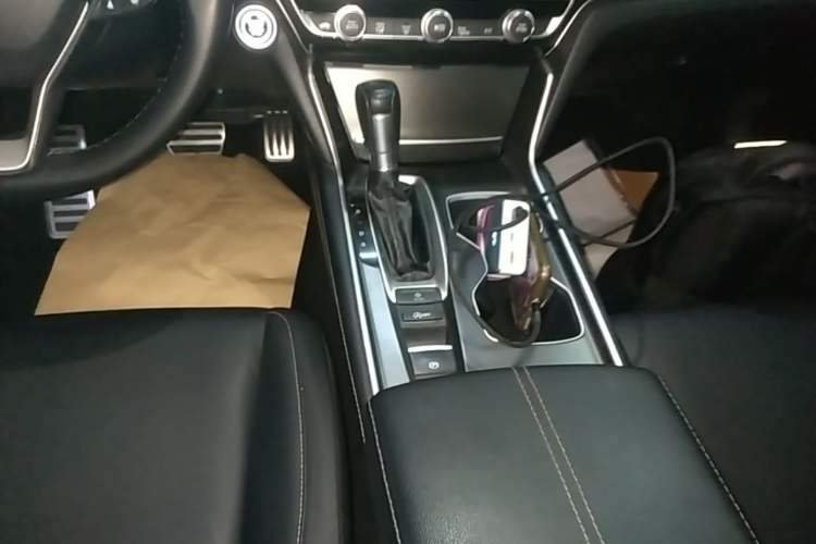 Used Honda Accord 2022 260TURBO Phantom Night · Prestige Edition Gear Lever
