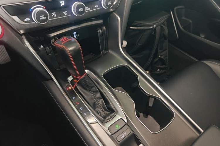 Used Honda Accord 2022 260TURBO Luxury Edition Gear Lever