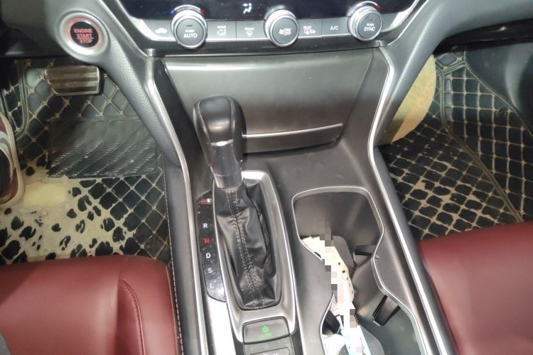 Used Honda Accord 2022 260TURBO Phantom Night · Prestige Edition Gear Lever