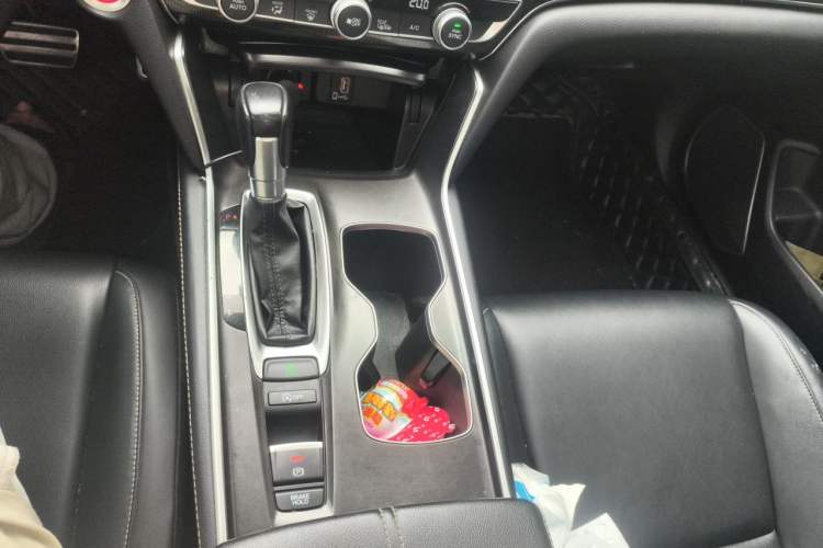 Used Honda Accord 2022 260TURBO Phantom Night · Prestige Edition Gear Lever